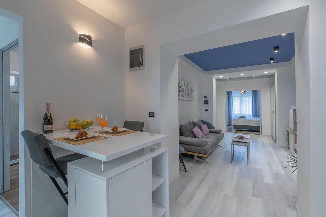 Arena Blue Dream - Modern Apartment With Terrace Pula Ngoại thất bức ảnh