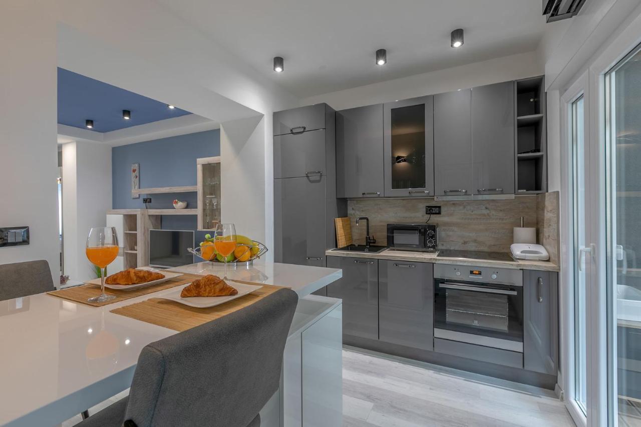 Arena Blue Dream - Modern Apartment With Terrace Pula Ngoại thất bức ảnh
